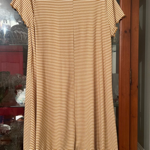 EUC So Women’s XL Dress - Picture 3 of 3